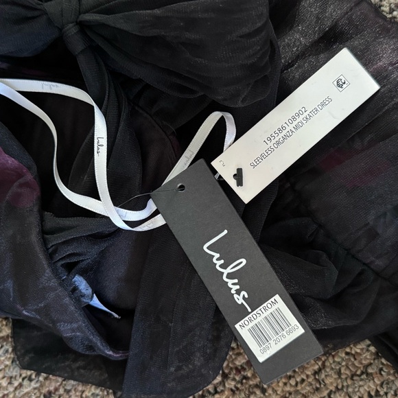 Lulu's Black and Red Sweetheart Midi Sundress - Picture 5 of 7